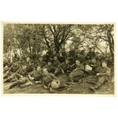 Soldados de la Wehrmacht durante la parada de descanso, año 1935